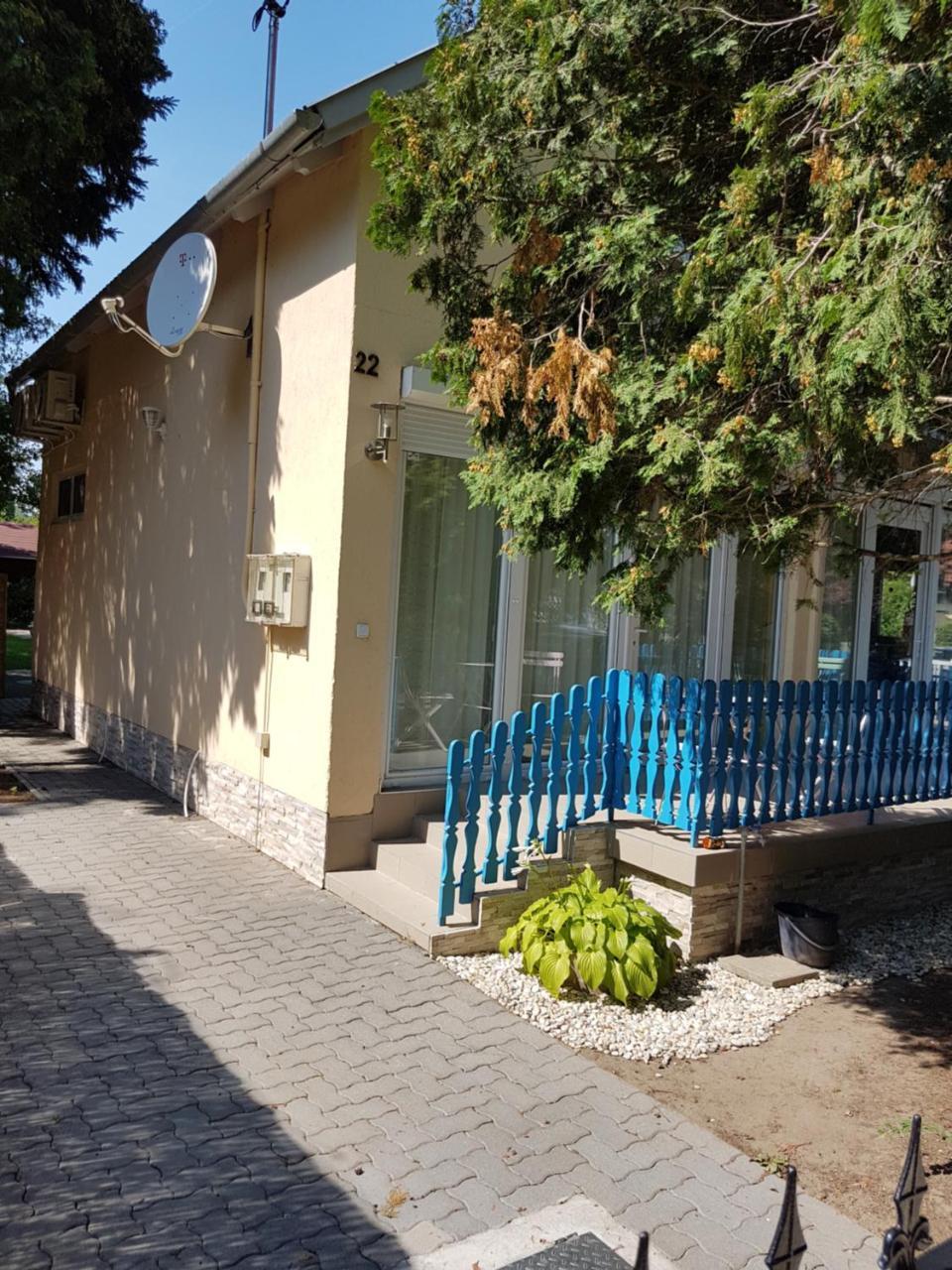 Jo-Jo'S Nyaralohaz Villa Siófok Exterior foto